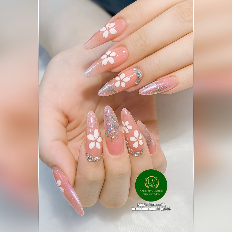Trendy nail patterns